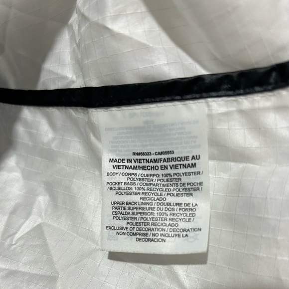 NIKE Windbreaker Jacket | NIKE black and white color block jacket | Nike Coat - Picture 5 of 9